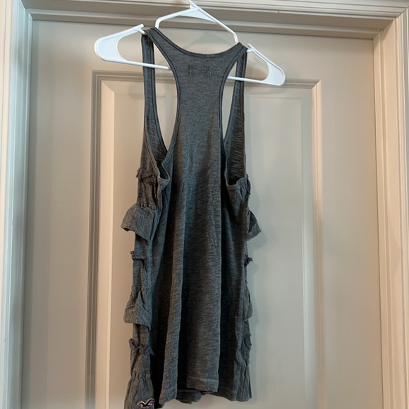 Hollister ruffled blouse - Picture 2 of 2